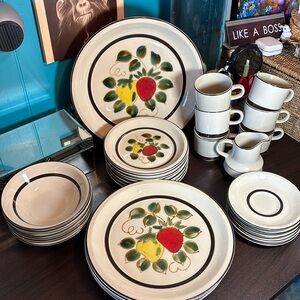 VINTAGE Sears 1971 Strawberries Stoneware 30 piece serving ware set. I